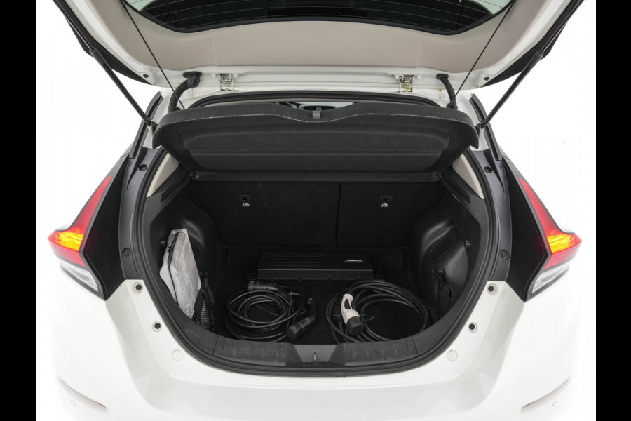 Nissan Leaf Tekna 40 kWh *LUXURY-LEATHER | FULL-LED | KEYLESS | NAVI-FULLMAP | BLIND-SPOT | BOSE-SOUND | DAB+ | HEATED-COMFORTSEATS | DIGI-COCKPIT | PRIVACY-GLASS | TOPVIEW-CAMERA | 17"ALU*