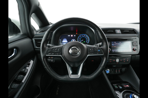Nissan Leaf Tekna 40 kWh *LUXURY-LEATHER | FULL-LED | KEYLESS | NAVI-FULLMAP | BLIND-SPOT | BOSE-SOUND | DAB+ | HEATED-COMFORTSEATS | DIGI-COCKPIT | PRIVACY-GLASS | TOPVIEW-CAMERA | 17"ALU*