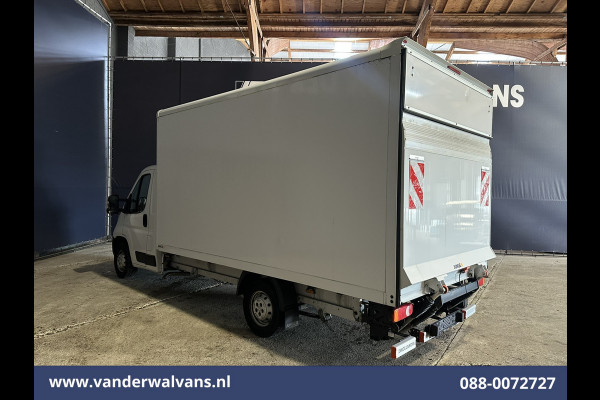 Peugeot Boxer 2.2 BlueHDi 141pk Bakwagen Laadklep Euro6 Airco | Cruisecontrol | 995kg laadvermogen Bijrijdersbank
