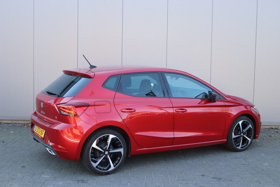 Seat Ibiza 95PK EcoTSI FR Business Intense Navigatie/Camera/Stoelverwarming/Full-LED
