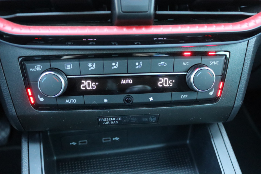 Seat Ibiza 95PK EcoTSI FR Business Intense Navigatie/Camera/Stoelverwarming/Full-LED