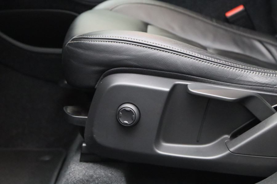 Volvo XC40 1.5 T4 Recharge 211 PK Inscription Expression PHEV, Leder, Adap. Cruise Control, Winterpakket