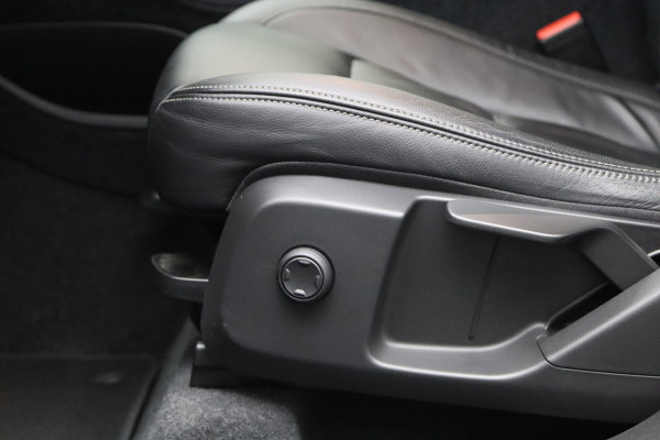 Volvo XC40 1.5 T4 Recharge 211 PK Inscription Expression PHEV, Leder, Adap. Cruise Control, Winterpakket