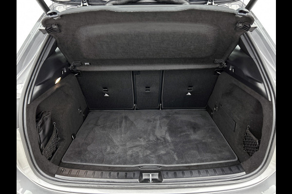 Mercedes-Benz GLA 250 e Plug-In Hybride Trekhaak | Distronic | Sfeerverlichting | Stuur en Stoelverwarming | Ledkoplampen Inclusief 24 maanden Mercedes-Benz Certified garantie voor Europa.