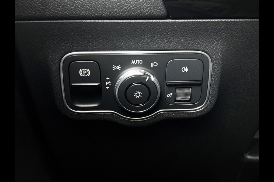 Mercedes-Benz GLA 250 e Plug-In Hybride Trekhaak | Distronic | Sfeerverlichting | Stuur en Stoelverwarming | Ledkoplampen Inclusief 24 maanden Mercedes-Benz Certified garantie voor Europa.