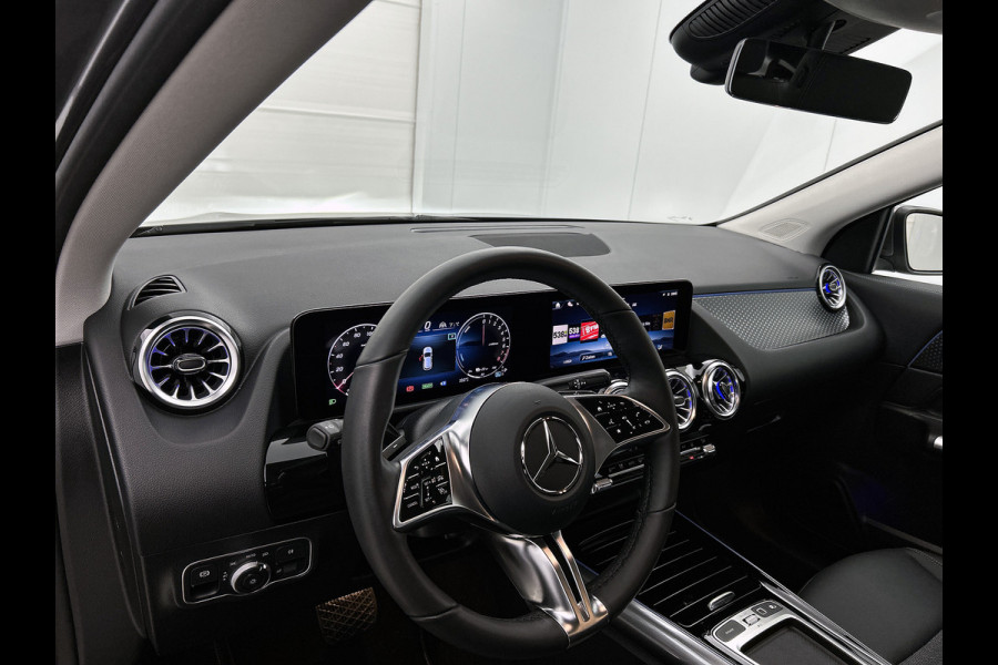 Mercedes-Benz GLA 250 e Plug-In Hybride Trekhaak | Distronic | Sfeerverlichting | Stuur en Stoelverwarming | Ledkoplampen Inclusief 24 maanden Mercedes-Benz Certified garantie voor Europa.