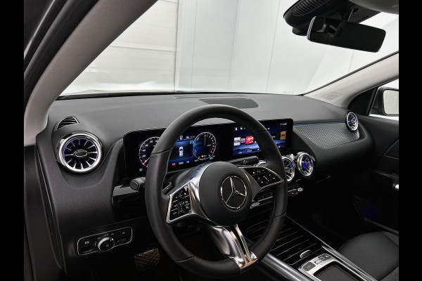 Mercedes-Benz GLA 250 e Plug-In Hybride Trekhaak | Distronic | Sfeerverlichting | Stuur en Stoelverwarming | Ledkoplampen Inclusief 24 maanden Mercedes-Benz Certified garantie voor Europa.
