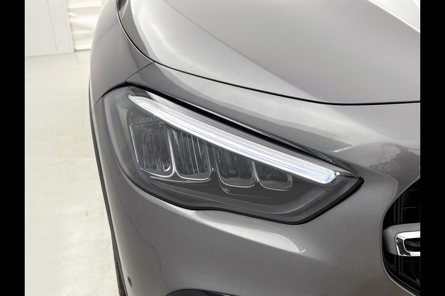 Mercedes-Benz GLA 250 e Plug-In Hybride Trekhaak | Distronic | Sfeerverlichting | Stuur en Stoelverwarming | Ledkoplampen Inclusief 24 maanden Mercedes-Benz Certified garantie voor Europa.