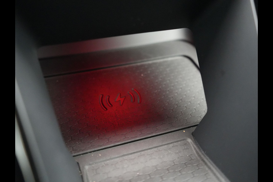 Jaguar I-PACE EV400 R-Dynamic HSE FACELIFT MODEL INCL BTW | Luchtvering | Panodak | Adaptive Cruise | Lederen Kuipstoelen Memory & Ventilatie | Alcantara Hemel |  22"L.M | Head Up | Meridian Sound | Keyless | Apple Carplay |