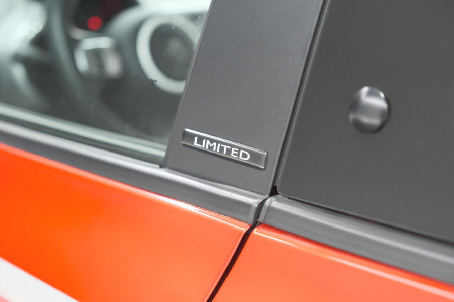 Renault Twingo 1.0 SCe Limited | Automaat | Parkeersensoren | Allseason Banden | Bluetooth Radio