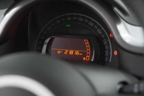 Renault Twingo 1.0 SCe Limited | Automaat | Parkeersensoren | Allseason Banden | Bluetooth Radio