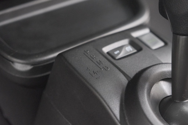 Renault Twingo 1.0 SCe Limited | Automaat | Parkeersensoren | Allseason Banden | Bluetooth Radio