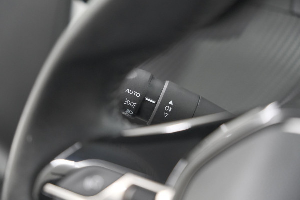 Peugeot 208 PureTech 100 Active Pack | Apple Carplay | Parkeersensoren | Airco