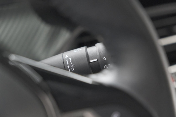 Peugeot 208 PureTech 100 Active Pack | Apple Carplay | Parkeersensoren | Airco