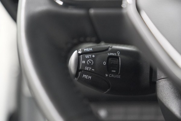 Peugeot 208 PureTech 100 Active Pack | Apple Carplay | Parkeersensoren | Airco