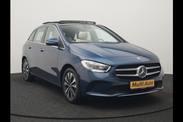 Mercedes-Benz B-Klasse 250 e Progressive PHEV 218pk Dealer O.H. | Trekhaak Af Fabriek | Panodak | Camera | Lederen Sportstoelen Memory & Verwarmd | Apple Carplay | Keyless | Cruise Control | Navigatie | DAB | Plug In Hybrid