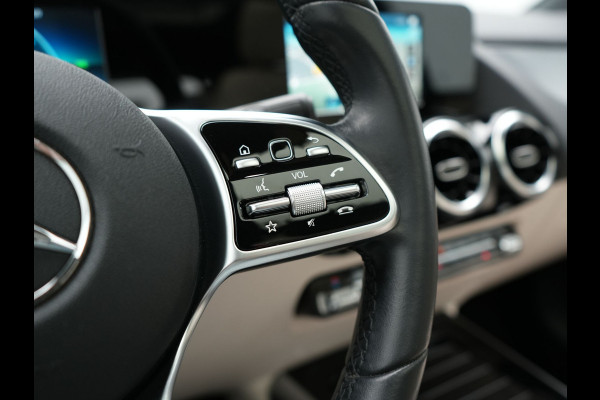 Mercedes-Benz B-Klasse 250 e Progressive PHEV 218pk Dealer O.H. | Trekhaak Af Fabriek | Panodak | Camera | Lederen Sportstoelen Memory & Verwarmd | Apple Carplay | Keyless | Cruise Control | Navigatie | DAB | Plug In Hybrid