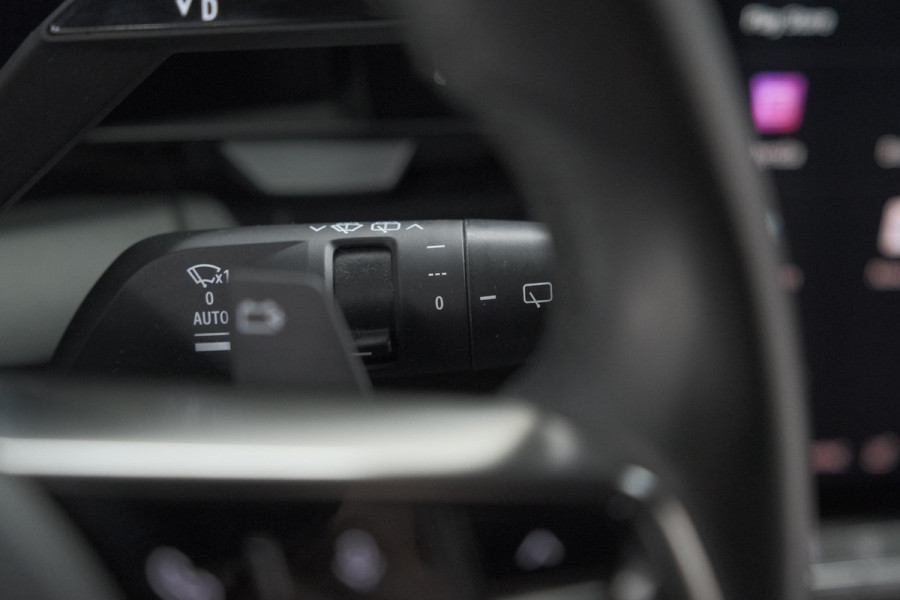 Renault Mégane E-Tech EV60 Optimum Charge Techno | Trekhaak | Harman/Kardon | Camera | Adaptieve Cruise Control | Pack Winter | SOH = 92,5%