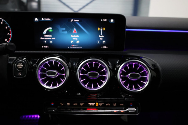 Mercedes-Benz A-Klasse 200 AMG Line LED/SFEER/HALF LEER+S.VERWARMING/CAM/LINE/ACC/ECC/12 MDN GARANTIE!