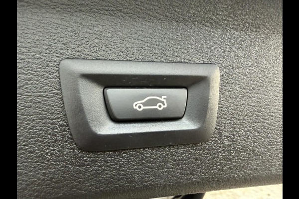 BMW X1 SDrive18i Automaat Clima Cruise Navi Pdc V+A Stoelverwarming Elek. A-klep