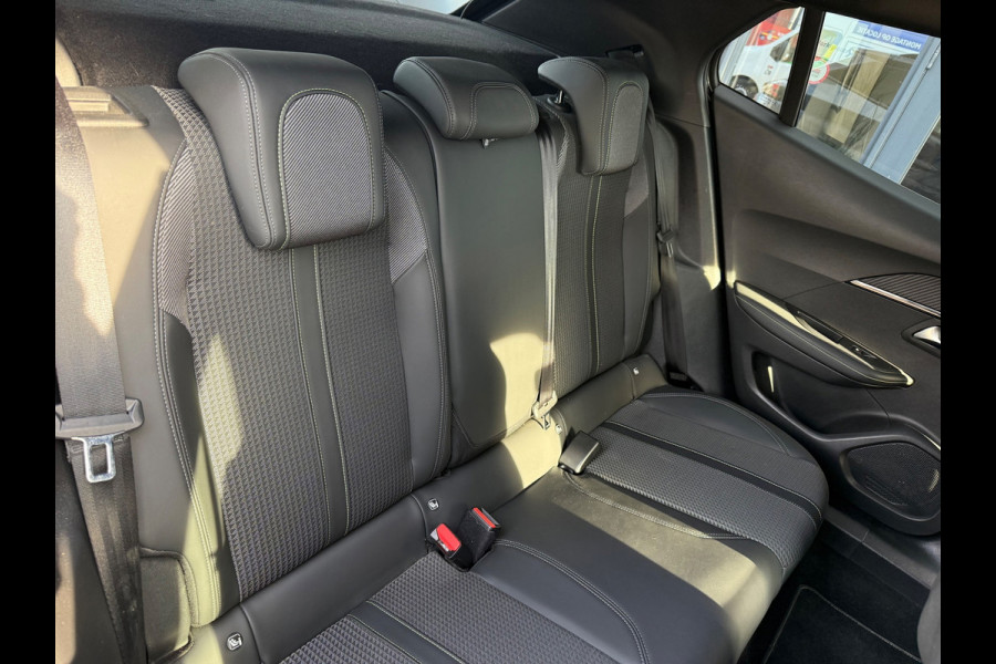 Peugeot 2008 1.2 PureTech GT | 130PK | Camera | LED | Navi
