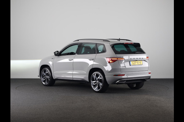 Škoda Karoq 1.5 TSI ACT Sportline Business 150pk | Wegklapbare trekhaak | Navigatie via APP | Verlengde garantie | Verwambare stoelen voor en achter
