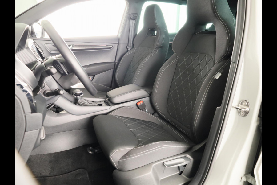 Škoda Karoq 1.5 TSI ACT Sportline Business 150pk | Wegklapbare trekhaak | Navigatie via APP | Verlengde garantie | Verwambare stoelen voor en achter