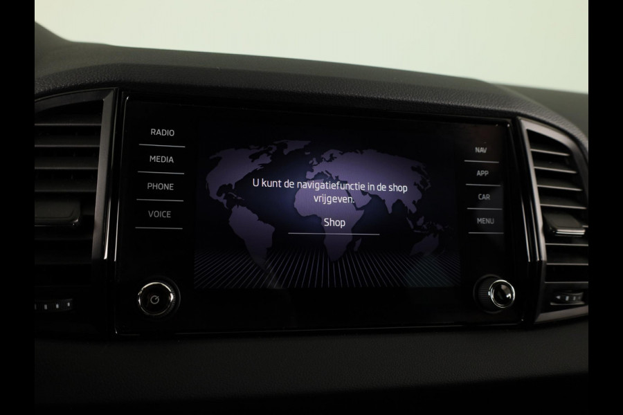 Škoda Karoq 1.5 TSI ACT Sportline Business 150pk | Wegklapbare trekhaak | Navigatie via APP | Verlengde garantie | Verwambare stoelen voor en achter