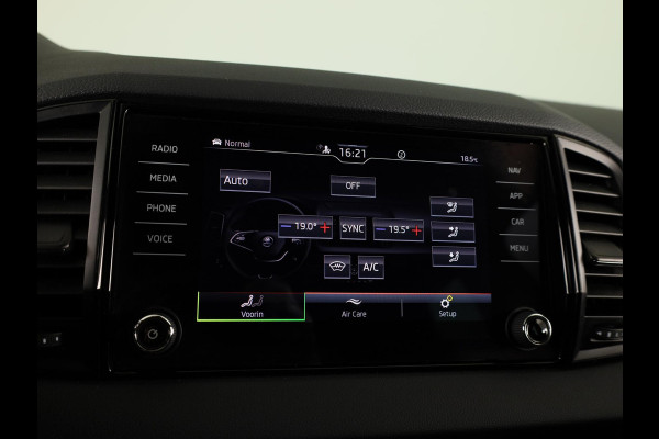 Škoda Karoq 1.5 TSI ACT Sportline Business 150pk | Wegklapbare trekhaak | Navigatie via APP | Verlengde garantie | Verwambare stoelen voor en achter