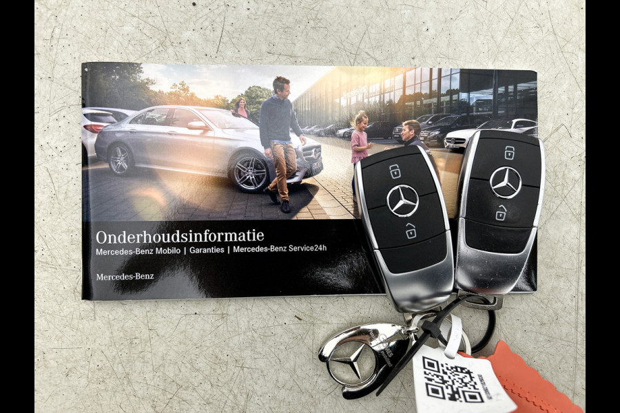 Mercedes-Benz A-Klasse 160 Business Solution Luxury Ledkoplampen | MBUX augmented reality voor navigatie | Sfeerverlichting | Stoelverwarming voor | Achteruitrijcamera. Inclusief 24 maanden Mercedes-Benz Certified garantie voor Europa.