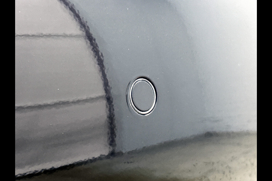 Mercedes-Benz A-Klasse 160 Business Solution Luxury Ledkoplampen | MBUX augmented reality voor navigatie | Sfeerverlichting | Stoelverwarming voor | Achteruitrijcamera. Inclusief 24 maanden Mercedes-Benz Certified garantie voor Europa.