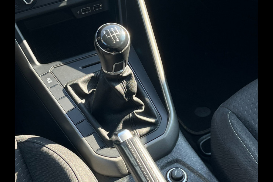 Volkswagen Polo 1.0 TSI Comfortline | PDC | Carplay | Navi |