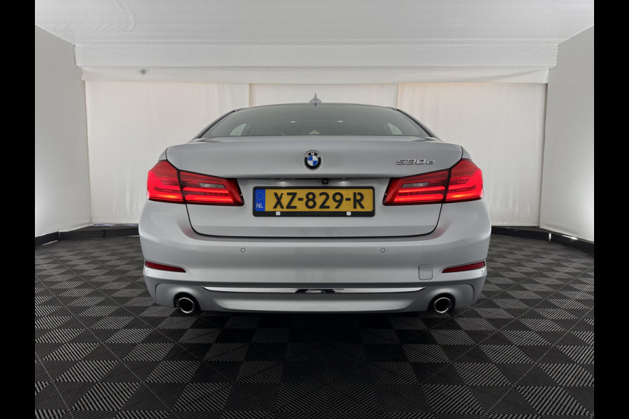 BMW 5 Serie 530e iPerformance High Executive (Plug-in) *PANO | LEATHER | FULL-LED | TOP-VIEW | HARMAN/KARDON | BLINDSPOT | MEMORY-PACK | HEATED-COMFORTSEATS | DIGI-COCKPIT | AMBIENT-LIGHT | NAVI-FULLMAP | 20''ALU*