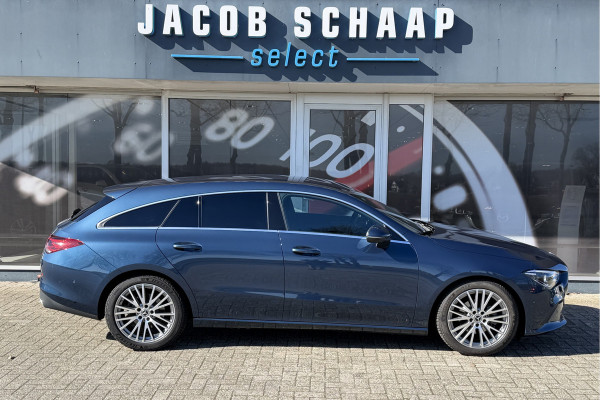 Mercedes-Benz CLA-Klasse Shooting Brake 180 Business Solution Luxury Automaat / Leder / PDC v+a / Navigatie / Keyless / Led