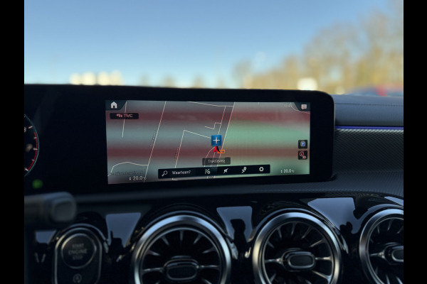 Mercedes-Benz CLA-Klasse Shooting Brake 180 Business Solution Luxury Automaat / Leder / PDC v+a / Navigatie / Keyless / Led