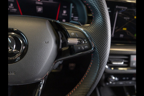 Škoda Kamiq 1.5 TSI ACT Monte Carlo / 150pk / Panorama dak / Elektrische stoelverstelling / Stoelverwarming /