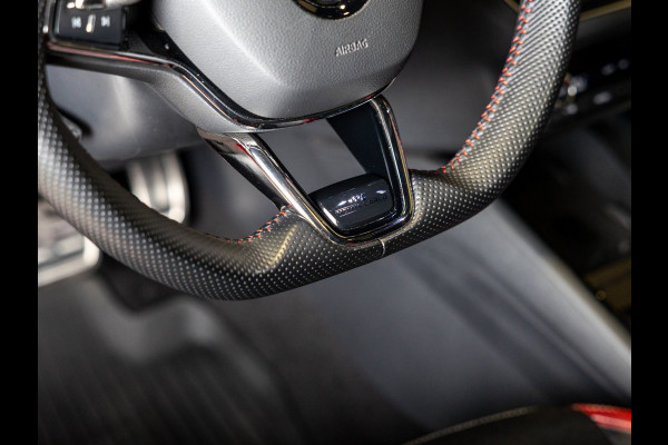 Škoda Kamiq 1.5 TSI ACT Monte Carlo / 150pk / Panorama dak / Elektrische stoelverstelling / Stoelverwarming /