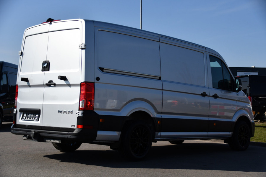 MAN TGE 35 2.0 L3H2 PB Edition Cruise, Camera, Carplay, LED, 177pk, Automaat, Sensoren, 2 x Schuifdeur, Stoelverwarming, Uniek!