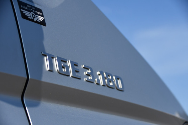 MAN TGE 35 2.0 L3H2 PB Edition Cruise, Camera, Carplay, LED, 177pk, Automaat, Sensoren, 2 x Schuifdeur, Stoelverwarming, Uniek!