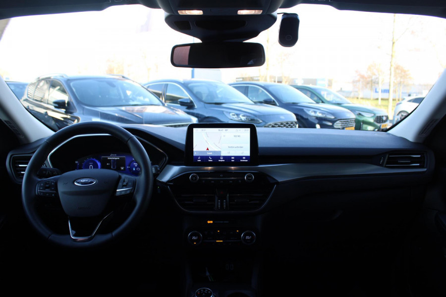 Ford Kuga 2.5 PHEV Titanium | Wegklapbare trekhaak | Winter Pack | Adaptive cruise control | Dodehoeksensoren | Elektrische achterklep | Head up Display