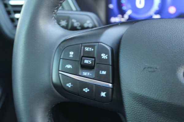 Ford Kuga 2.5 PHEV Titanium | Wegklapbare trekhaak | Winter Pack | Adaptive cruise control | Dodehoeksensoren | Elektrische achterklep | Head up Display