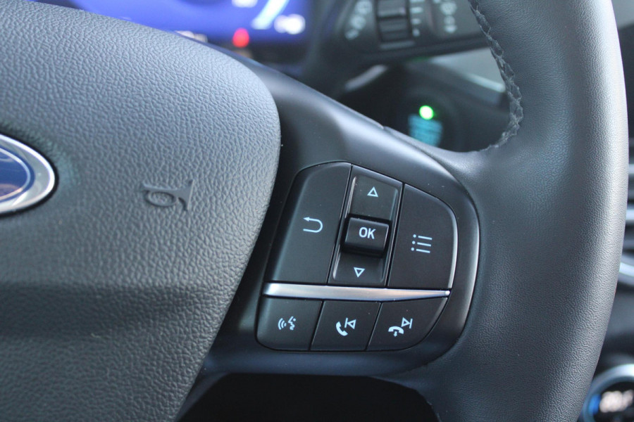 Ford Kuga 2.5 PHEV Titanium | Wegklapbare trekhaak | Winter Pack | Adaptive cruise control | Dodehoeksensoren | Elektrische achterklep | Head up Display