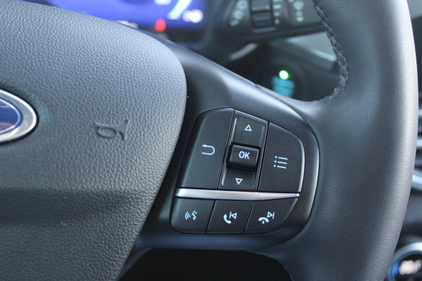 Ford Kuga 2.5 PHEV Titanium | Wegklapbare trekhaak | Winter Pack | Adaptive cruise control | Dodehoeksensoren | Elektrische achterklep | Head up Display