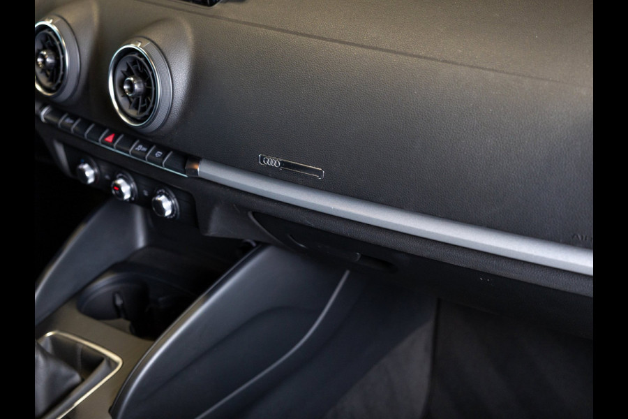 Audi A3 Sportback 1.0 TFSI / 116pk / Airco / Cruise control /