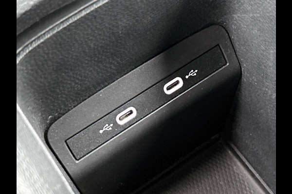 Volkswagen ID.3 Pro 58 kWh Airco ECC Navi Carplay PDC VA + Camera 18" LM Velgen Adaptive Cruise Control Full LED