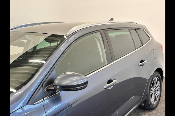 Renault Mégane Estate 1.6 E-Tech Plug-In Hybrid 160 Intens ECC Cruise Control Navi Virtual Cockpit Stoelverwarming Trekhaak Lane Assist