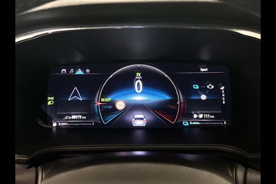 Renault Mégane Estate 1.6 E-Tech Plug-In Hybrid 160 Intens ECC Cruise Control Navi Virtual Cockpit Stoelverwarming Trekhaak Lane Assist