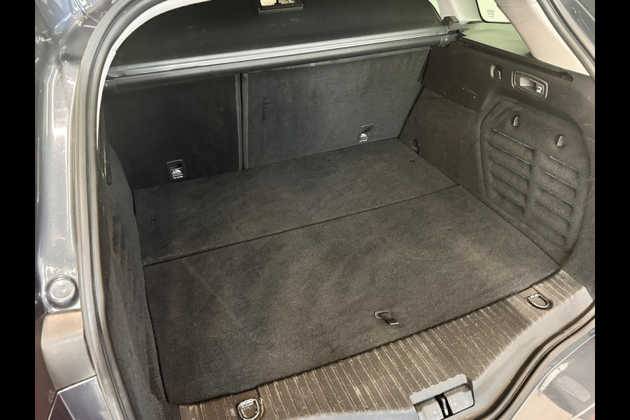 Renault Mégane Estate 1.6 E-Tech Plug-In Hybrid 160 Intens ECC Cruise Control Navi Virtual Cockpit Stoelverwarming Trekhaak Lane Assist