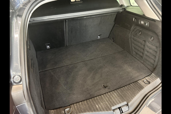 Renault Mégane Estate 1.6 E-Tech Plug-In Hybrid 160 Intens ECC Cruise Control Navi Virtual Cockpit Stoelverwarming Trekhaak Lane Assist