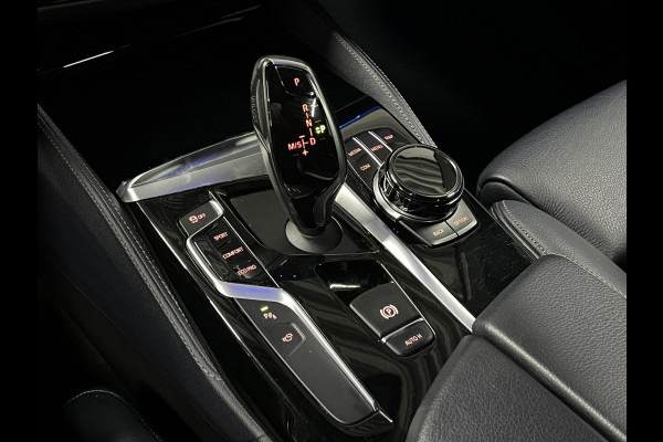 BMW 5 Serie Touring 520i High Executive Open dak | Adapt. cruise | 360 camera | Head-up | Stoelverwarming | Carplay